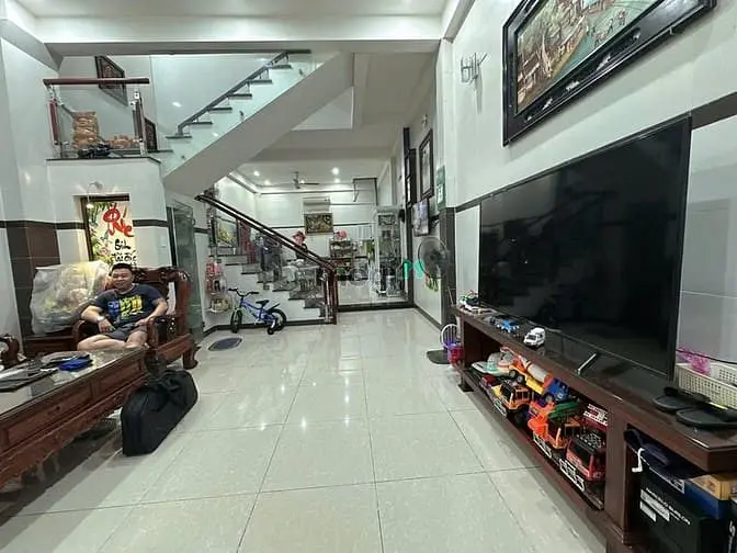 Bán Nhà 4L Btct Hẻm 8M Cộng Hòa Sát Ga T3 Ngang 5M 100M2 Có Gara 23 Tỷ