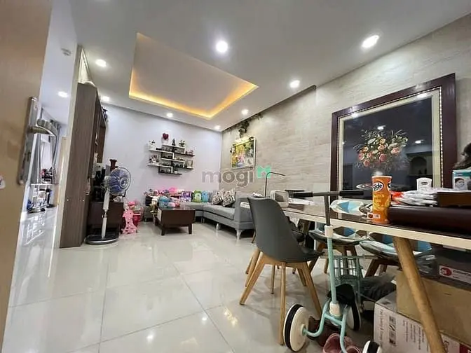 6061468 ảnh đại diện 1