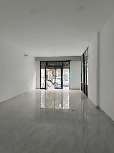 Cho Thuê Tầng Trệt Nhà Phố 126M2 Có Máy Lạnh, Lối Đi Riêng