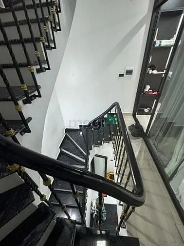 6061948 ảnh đại diện 1