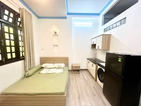 Cho Thuê Phòng Cửa Sổ Thoáng, Máy Giặt Riêng Gần Ngã Tư Hàng Xanh, Giáp Q1, Phú Nhuận