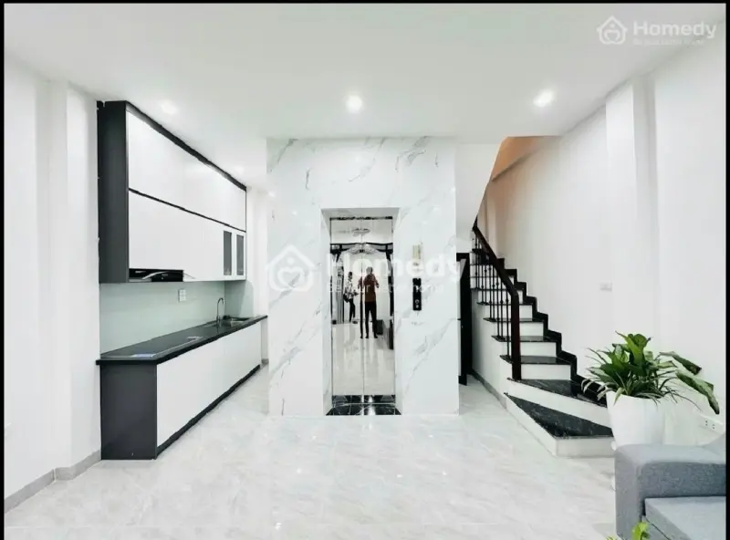 Nhà Đẹp Dân Xây: Đại La 40M 👉4 Ngủ, Full Nội Thất,Thang Máy, Gần Phố