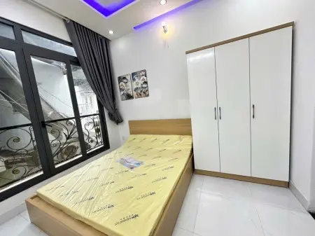Cho Thuê Căn Hộ Cửa Sổ Lớn, Sẵn Bếp Gần Tuyến Đường Phan Đăng Lưu, Giáp Q1, Bình Thạnh.