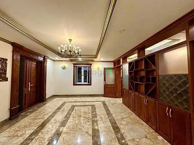 Cho Thuê Biệt Thự Châu Âu - Khu Hoa Lan, P2, Phú Nhuận - Dtsd 600M2