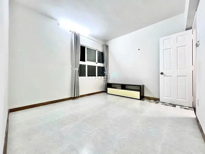 Bán Căn Hộ Bầu Cát 2, 2Pn/2Wc, Để Lại Nội Thất, Giá Bán 3.9 Tỷ