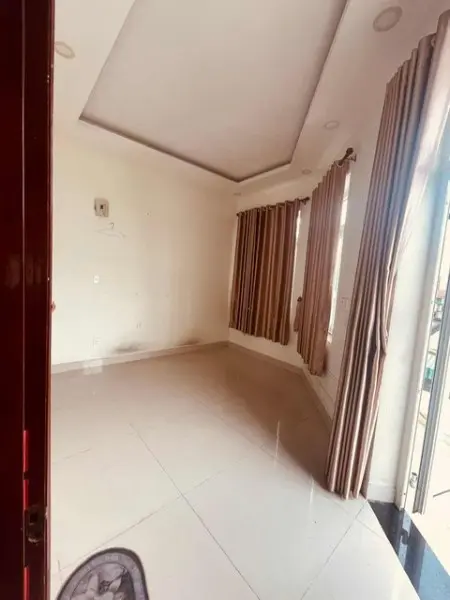Tìm 1 Nam Ở Ghép Cách Ngã Tư Thủ Đức 500M