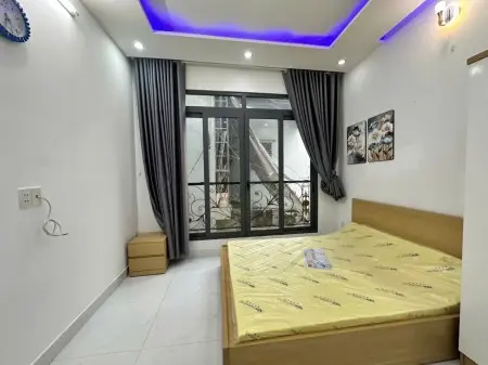Cho Thuê Căn Hộ Cửa Sổ Lớn, Sẵn Bếp Gần Tuyến Đường Phan Đăng Lưu, Giáp Q1, Bình Thạnh.
