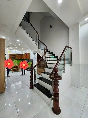 Nhà Đẹp Đường Xe Tải 8M Kdc Lý Chiêu Hoàng 4X24M 4,5 Tầng Giáp Bìnhphú