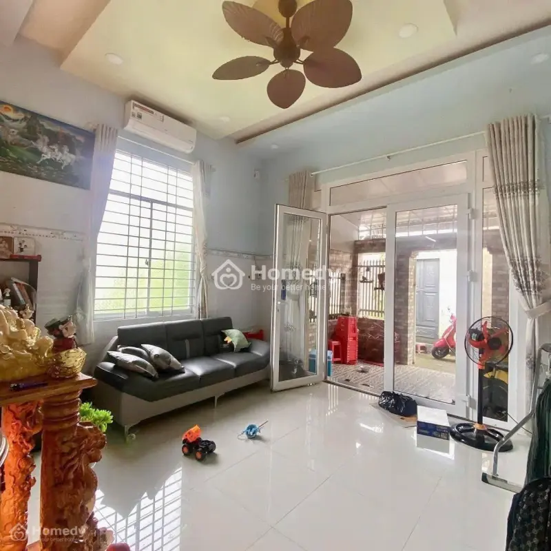 - Chủ Cần Tiền Xoay Vốn, Bán Gấp Nhà, Sổ Riêng Ở Tân Phú Trung 800Tr