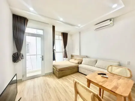 Cho Thuê Căn Hộ Tách Bếp 45M2 Có Máy Giặt Riêng, Ban Công, Gần Horizon Tower, Chợ Tân Định
