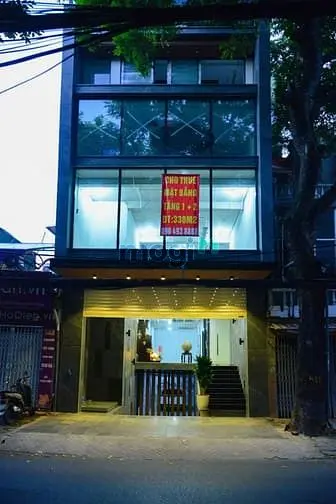 Cho Thuê Nhà Tầng 1 Và Tầng 2 Nhà Mặt Đường Số 585 Hoàng Hoa Thám, Bđ