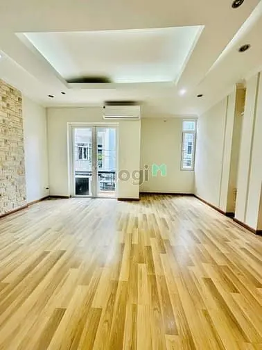 Cho Thuê Mặt Tiền 90B Đường Hoa Lan, Phường 7, Quận Phú Nhuận