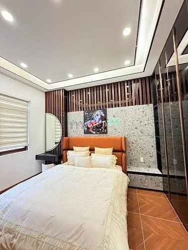 🏡 Nhà 4 Tầng View Kênh Đào Đường D5B, Phường Phú Mỹ, Quận 7 – 5X18M
