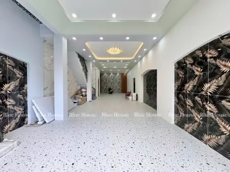 Cho Thuê Mặt Bằng 1 Trệt 1 Lửng 120M2 - Đường Xe Hơi Thông Thoáng - Tân Phú Trống Sẵn