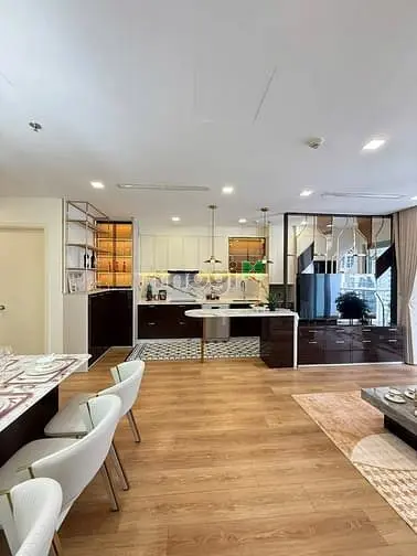 Chủ Gửi Bán Gấp P2-01 Full Nội Thất Đẹp Diện Tích To Hướng Mát Cả Ngày