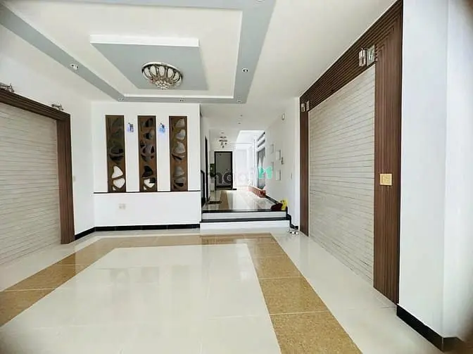 Duy Nhất Còn Lại Trên Đường Lê Văn Sỹ Q.3 Nhà 5 Tầng Dt 5.25X16 Hẻm 6M