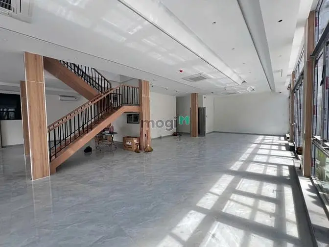 Mặt Bằng 400M², View Sông – Thiết Kế Kính – Vị Trí Trung Tâm Sầm Uất