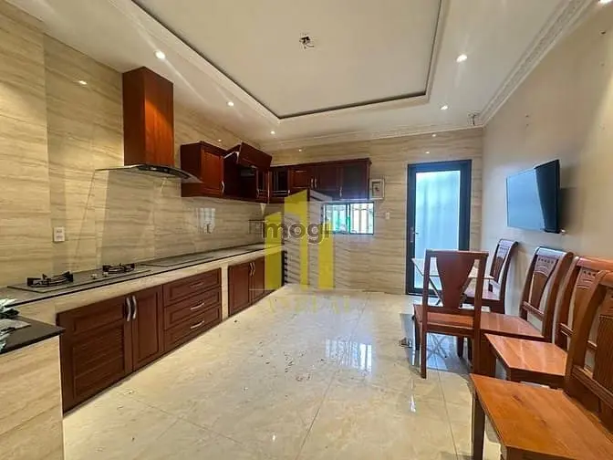 Nhà Phố Đường Trần Não Hầm 3 Lầu 6 Phòng Giá 30 Triệu