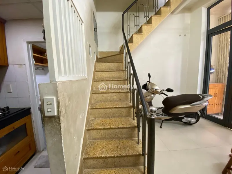 Căn Nhà 1 Trêt 2 Lầu Ngay Trung Tâm Nha Trang Phù Hợp An Cư Lạc Nghiệp - Giá Chỉ 1 Tỷ 600 Triệu