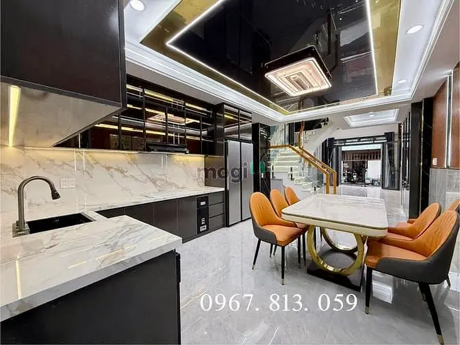 Nhà Sát Bên Ngã Tư Ga, Dt:4X16M, Lửng, 3Lầu, 4Pn, Gara Xe, S.thượng