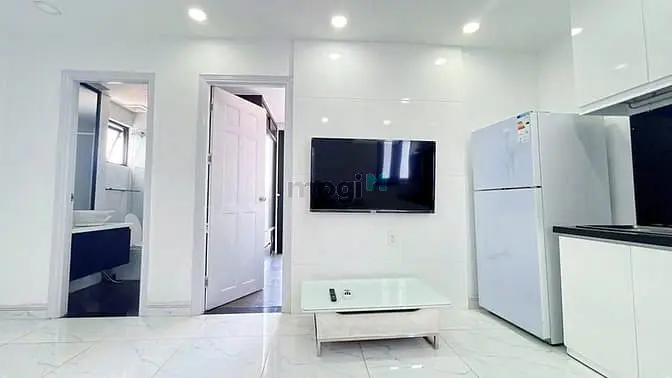 Căn Hộ 1Pn 50M2 Ban Công, Máy Giặt Riêng, Thang Máy, Gần Viettel Tower