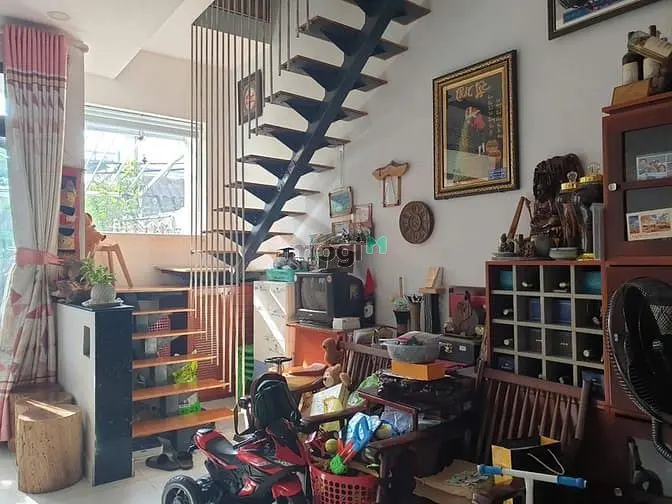 Nhà 1 Trệt 1 Lầu Đường 6 Tăng Nhơn Phú B Gần Trường Cđ Công Thương