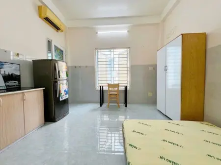 Studio Full Nội Thất - Cửa Sổ Trời - Ngay Vòng Xoay Lăng Cha Cả