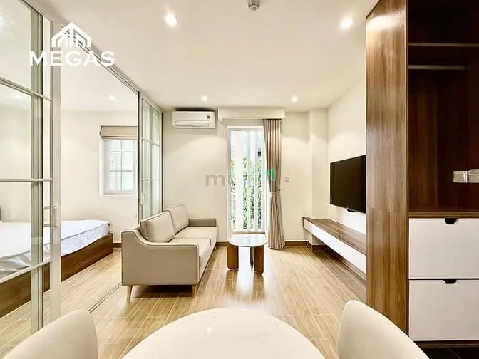 Căn Hộ 1 Phòng Ngủ Rộng 45M2 Full Nội Thất - Ban Công Thoáng Mát (Mới)