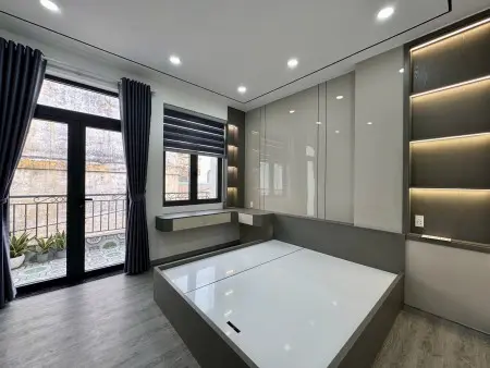 Cho Thuê Nhà Nguyên Căn Mới 100% - 1 Trệt 1 Lầu - 3 Phòng Ngủ Ban Công - Trường Chinh Tân Bình