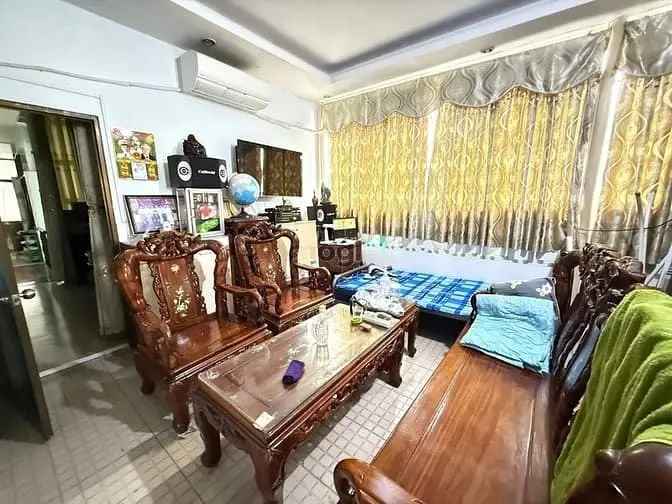 Siêu Phẩm Sân Bay 4M X 27M - 3 Tầng Kiêng Cố Hẻm Nhựa Xe Hơi. Chỉ 16.9