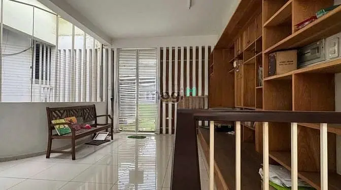 Nhà Trống, (6X14M 2 Lầu), Hxh 207/5A Đường 3/2 P11 Q10