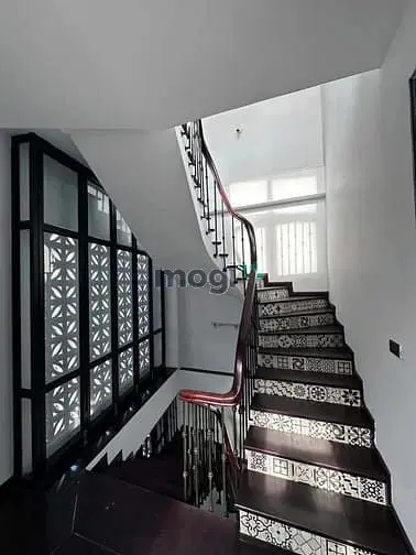 Bán Nhà Mới Xây Ngõ 640 Nguyễn Văn Cừ ,45M2X5T,Ngõ Ô Tô .Giá13,8 Tỷ