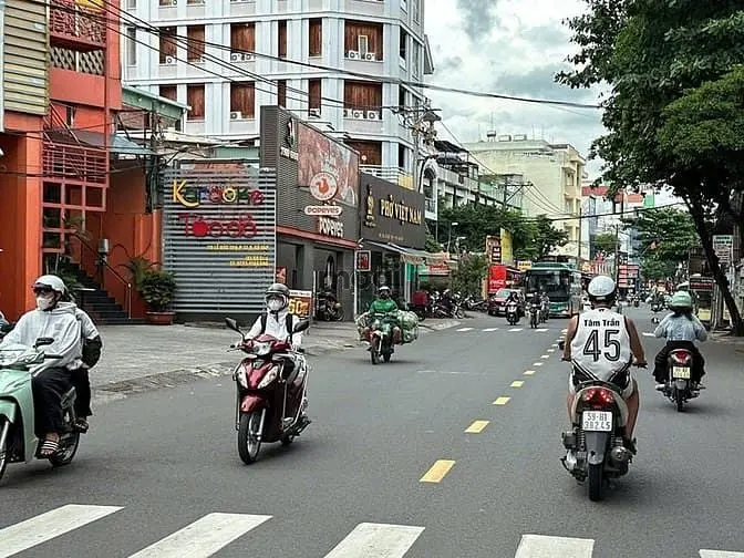 Nhà Hẻm Thông Lê Thị Hồng Ngang 4.5M 86M2 3 Lầu Ở & Kd Ngay Chợ 14 Tỷ