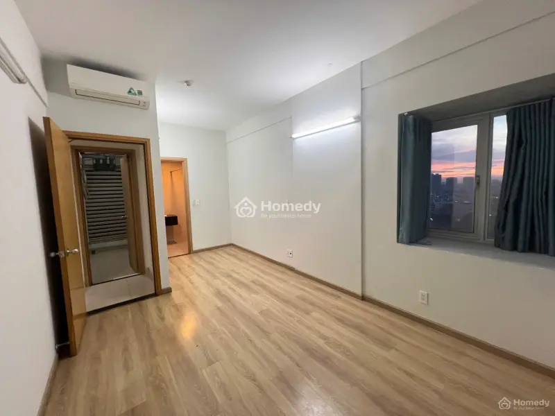 Charmington La Pointe - Bán Căn 2Pn2Wc Căn Góc 72M2 Giá 3Ty5 Bao Phí