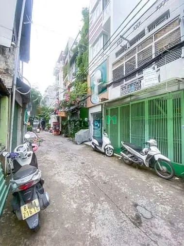 Cách Mạng Tháng Tám - Xe Hơi Thông - Gần Mặt Tiền - 11 Tỷ