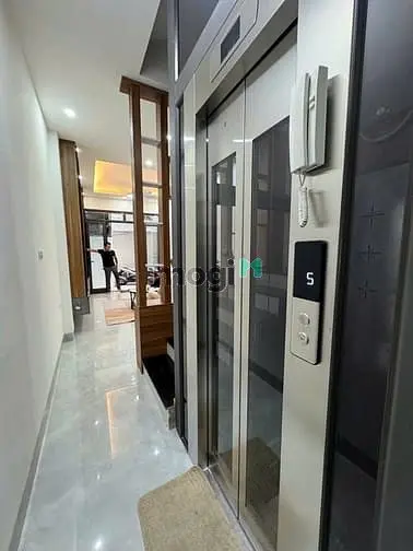 Hiếm!! Đông Tác 5 Tầng Thang Máy , Ngõ Siêu Nông , Full Nội Thất
