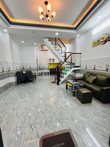 🏡 Nhà Lâm Văn Bền Q7 2 Tầng Lô Góc Thoáng Giá Nhỉnh 5 Tỷ
