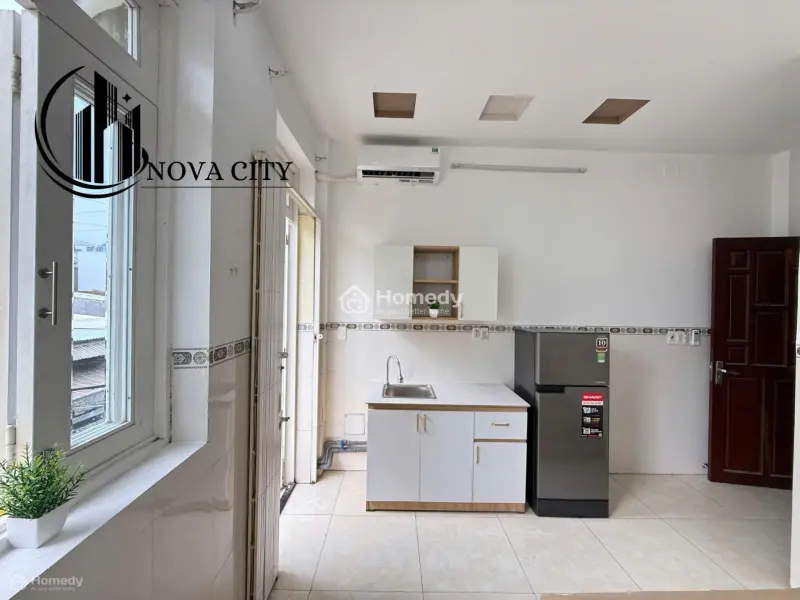 Cho Thuê Căn Hộ Full Nội Thất, Có Ban Công Đường Bùi Minh Trực, Quận 8 Giá Chỉ 5 Triệu/Tháng
