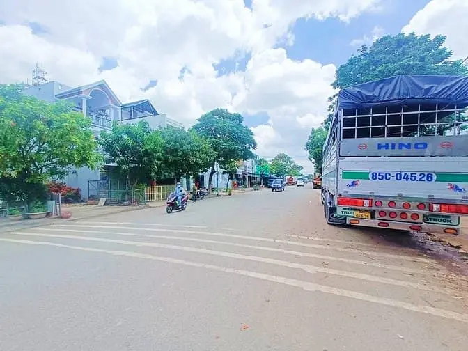 🆘Bán Nhà 6X 22M Mặt Tiền Đường Số2 Trong Kdc Chợ Đầu Mối Hóc Môn Ql22