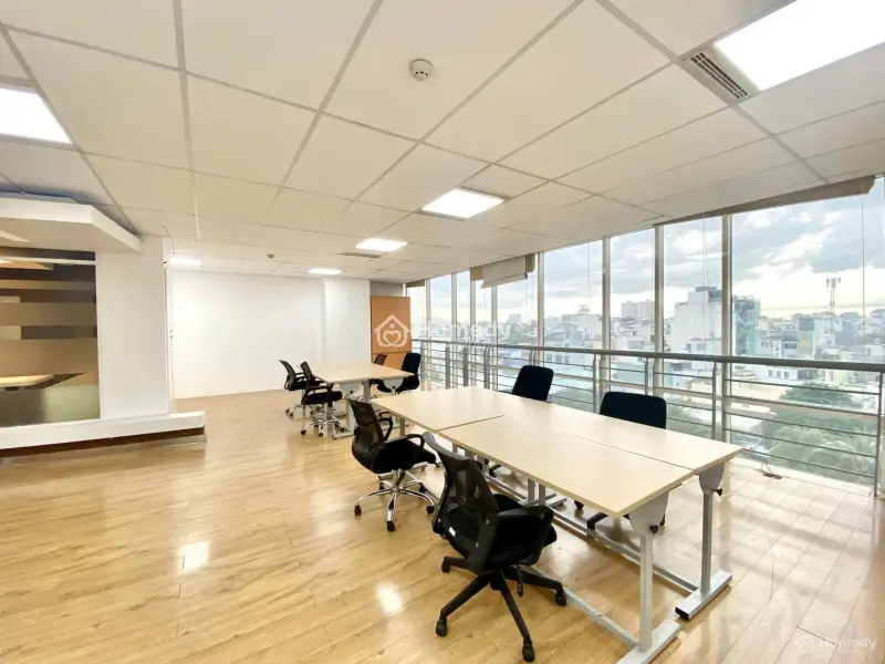 Văn Phòng Cho Thuê Diện Tích 160M2 Mặt Tiền Đường Lý Chính Thắng Q3