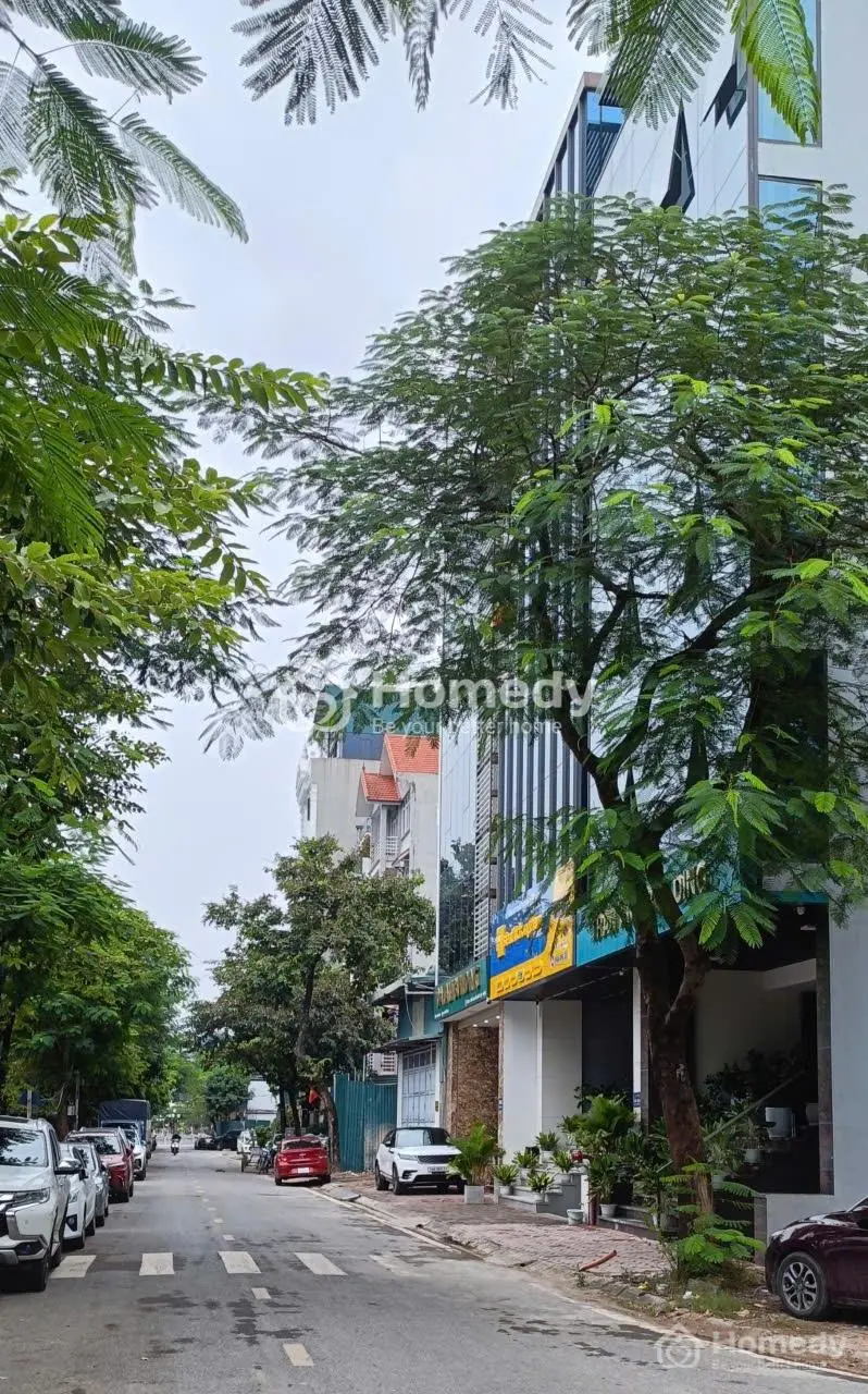 Hiếm - Đất Đg Đức Diễn 144M2 - Mt8M, Vỉa Hè Container Tránh, Giá 39.8 Tỷ
