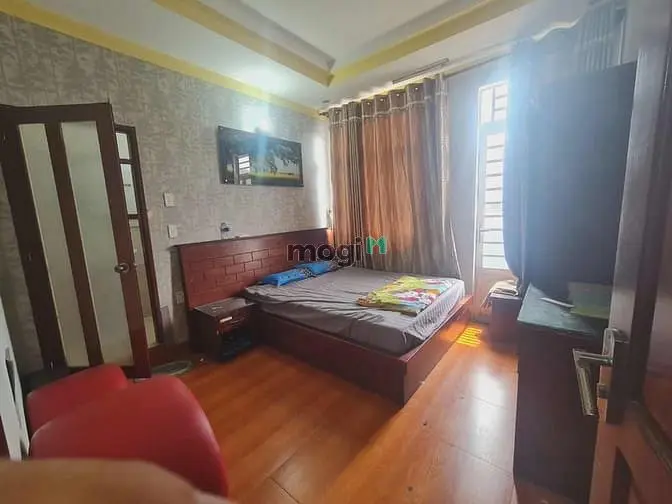 Bán Khách Sạn 5 Tầng , Tthc Dĩ An , 20 Phòng ,@939.20.8616