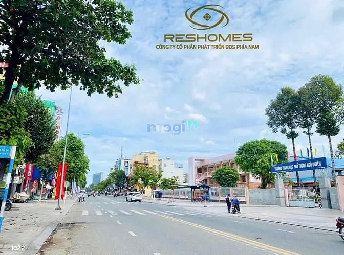Cho Thuê Tòa Nhà 7 Tầng Có Thang Máy Đường 30/04 Ngay Trường Ngô Quyền