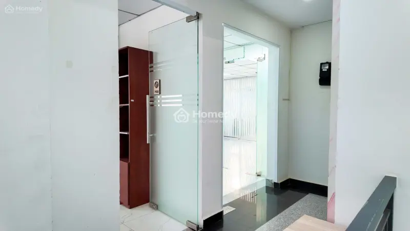 Cho Thuê Sàn Vp 70M2 View Kính, Thông Thoáng Đường Núi Thành - Quận Tân Bình