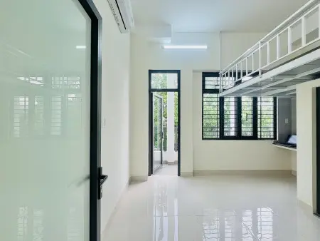 Duplex Ban Công Mới Xây Ngay Ngã Tư Bảy Hiền, Chợ Hoàng Hoa Thám