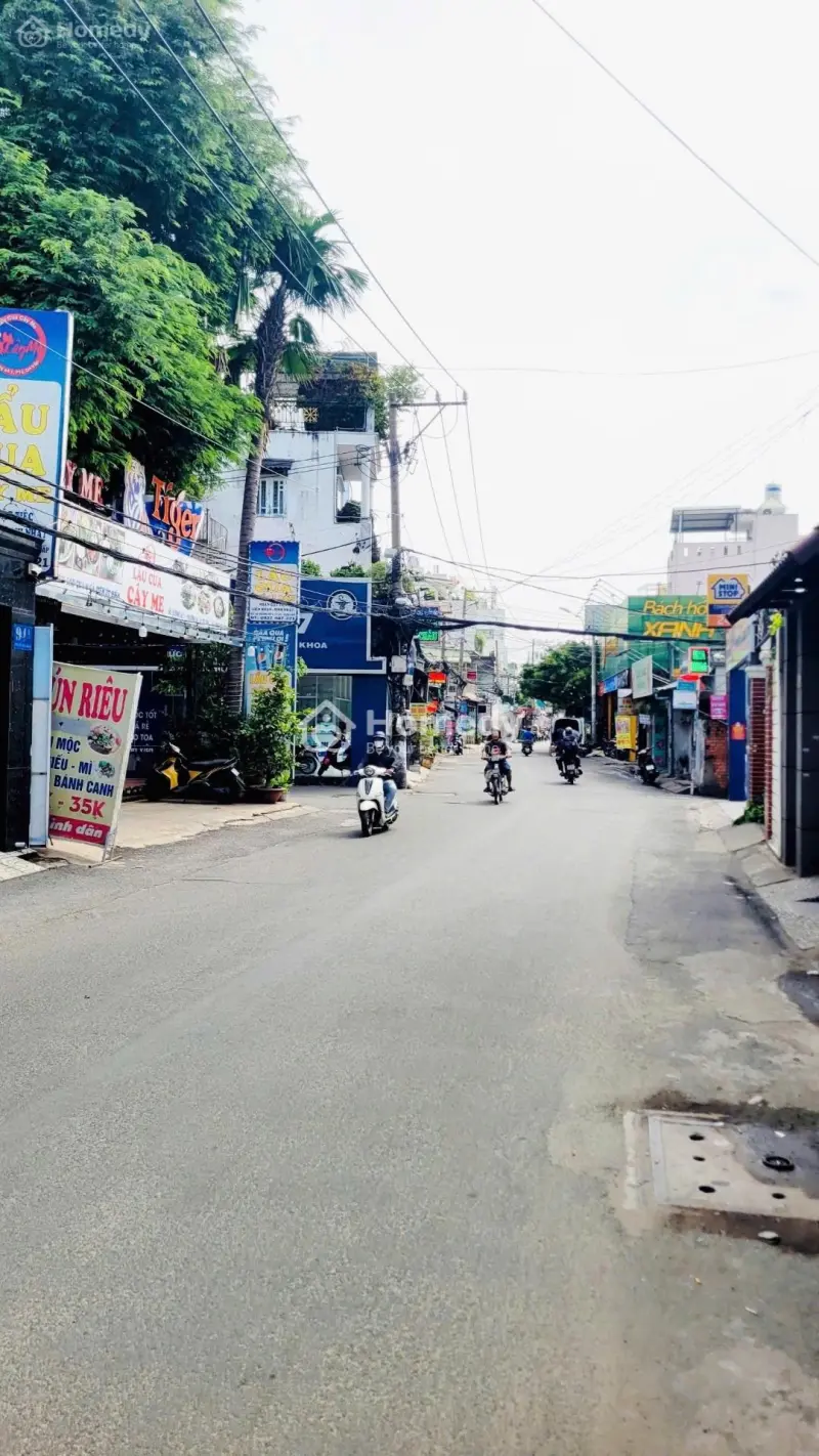 Nhà Mặt Tiền, Gần Công Viên Làng Hoa, Khu Vực Kinh Doanh Sầm Uất: 130M2, Chỉ 13.5T