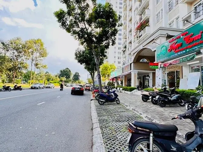 Shop 67M2 Chung Cư Cảnh Viên 2, Mặt Tiền Đường C, Phú Mỹ Hưng Giá Rẻ