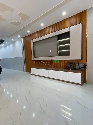 Giá Chỉ 3,949Tỷ Dt 56M2 (3.5 X 16)Nhà Mới Ở Liền Hxh 0 Qh 0 Lộ Giới