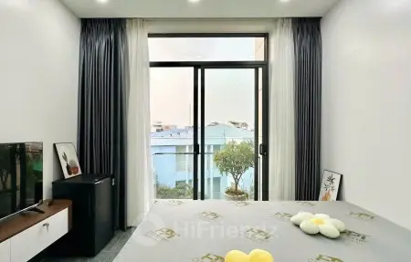 Phòng Studio Ban Công Siêu Đẹp. Vị Trí: Ngay Hoàng Sa – Trường Sa, Di Chuyển Tb, Q3, Pn Dễ Dàng