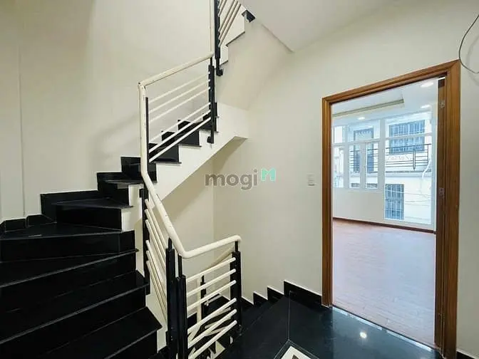 Bán Nhà Trần Hưng Đạo - Q.1 - 105M2 - 3Pn 3Wc - Giá 6,5 Tỷ